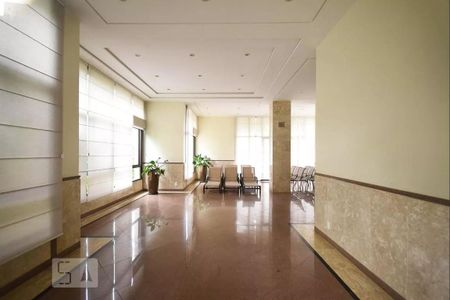 Apartamento à venda com 240m², 4 quartos e 4 vagasÁrea comum - Salão de festas