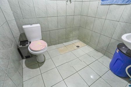 Casa à venda com 124m², 4 quartos e sem vagaCasa 2 - banheiro 