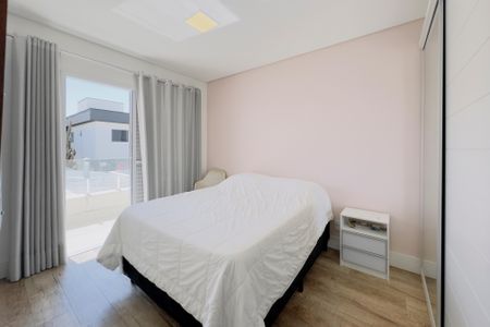 Casa de condomínio para alugar com 262m², 3 quartos e 2 vagasSuíte 1