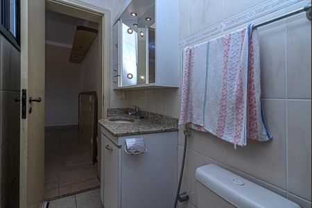 Casa à venda com 250m², 3 quartos e 4 vagasBanheiro da Suíte 2