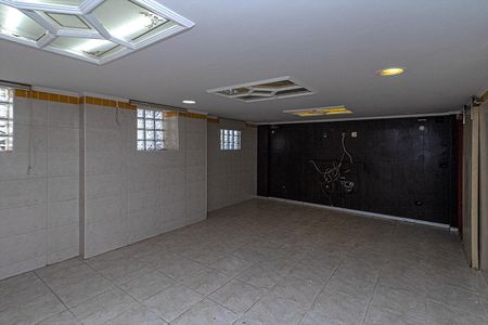 Casa à venda com 250m², 3 quartos e 4 vagasÁrea comum - Salão de festas