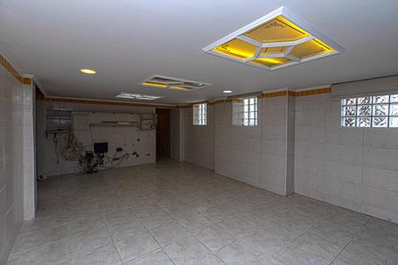 Casa à venda com 250m², 3 quartos e 4 vagasÁrea comum - Salão de festas