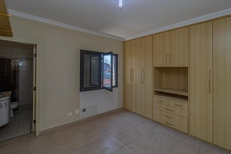 Casa à venda com 250m², 3 quartos e 4 vagasSuíte 2