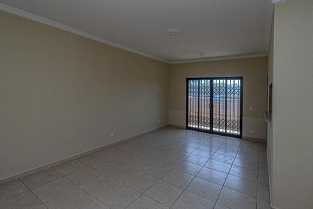 Casa à venda com 250m², 3 quartos e 4 vagasCopa