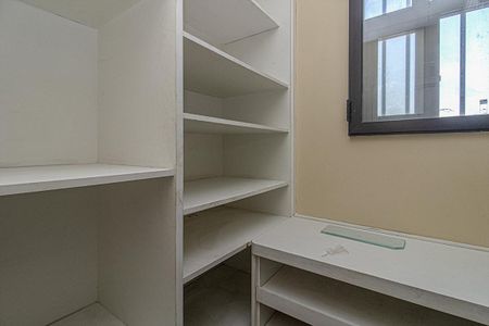 Casa à venda com 250m², 3 quartos e 4 vagasCloset da suíte 3