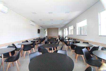 Apartamento para alugar com 48m², 2 quartos e 1 vagaÁrea comum - Salão de festas