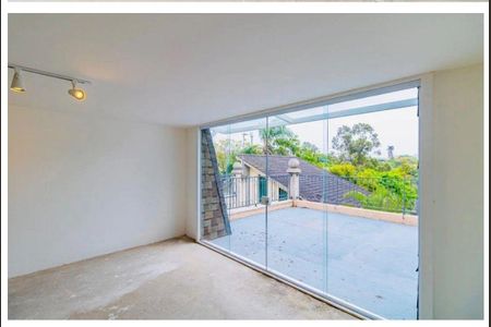 Casa à venda com 3 quartos, 300m² em Jardim Viana, São Paulo