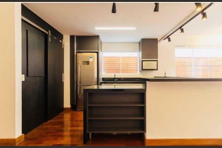 Casa à venda com 3 quartos, 300m² em Jardim Viana, São Paulo