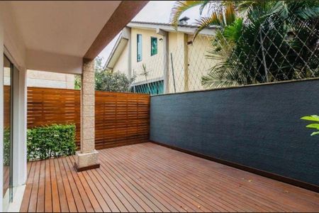 Casa à venda com 3 quartos, 300m² em Jardim Viana, São Paulo