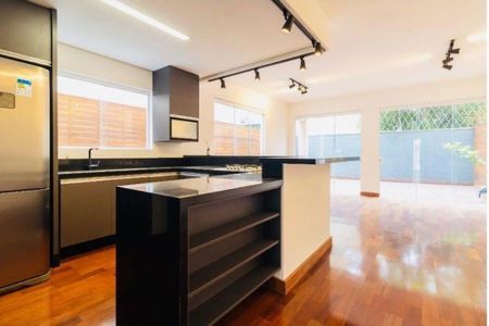 Casa à venda com 3 quartos, 300m² em Jardim Viana, São Paulo