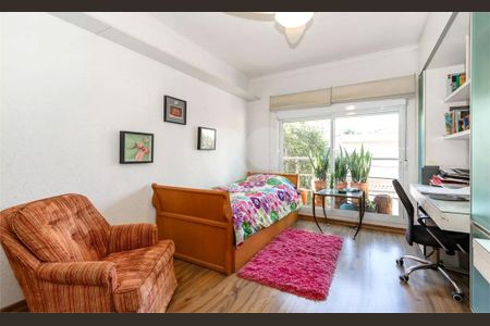 Casa de Condomínio à venda com 4 quartos, 215m² em Campo Belo, São Paulo