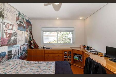 Casa de Condomínio à venda com 4 quartos, 215m² em Campo Belo, São Paulo