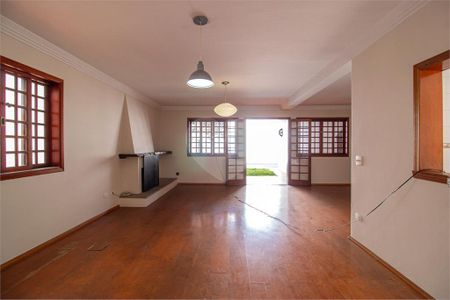 Casa à venda com 3 quartos, 214m² em Santo Amaro, São Paulo