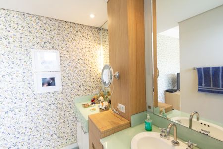 Apartamento à venda com 138m², 3 quartos e 2 vagasBanheiro da Suíte