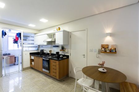 Apartamento à venda com 138m², 3 quartos e 2 vagasCozinha