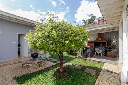 Casa à venda com 333m², 4 quartos e 4 vagasEdicula