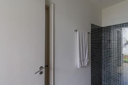 Casa à venda com 333m², 4 quartos e 4 vagasBanheiro de serviço