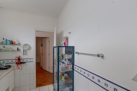 Casa à venda com 333m², 4 quartos e 4 vagasBanheiro Social