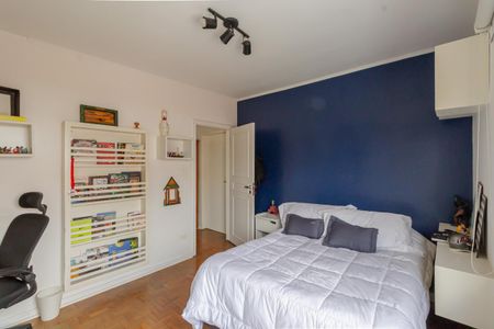 Casa à venda com 333m², 4 quartos e 4 vagasQuarto 2