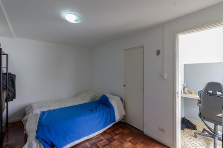 Casa à venda com 333m², 4 quartos e 4 vagasQuarto de Serviço