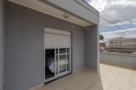 Casa à venda com 333m², 4 quartos e 4 vagasSacada da Suíte 1