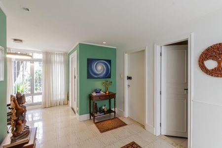 Casa à venda com 333m², 4 quartos e 4 vagasSala