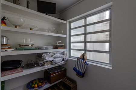 Casa à venda com 333m², 4 quartos e 4 vagasDespensa