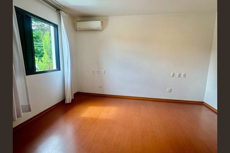 Casa à venda com 4 quartos, 420m² em Residencial Dez (Alphaville), Santana de Parnaíba