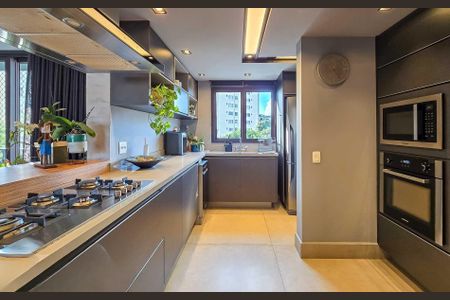 Apartamento à venda com 2 quartos, 125m² em Vila Ipojuca, São Paulo