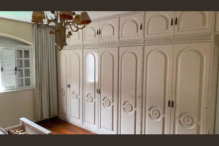 Casa à venda com 5 quartos, 200m² em Pendotiba, Niterói