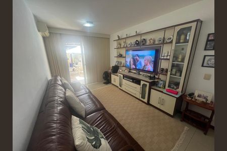 Casa à venda com 4 quartos, 280m² em Piratininga, Niterói