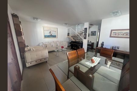 Casa à venda com 4 quartos, 280m² em Piratininga, Niterói