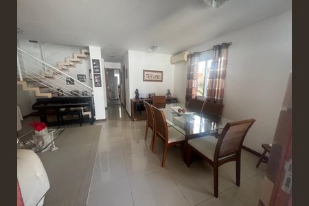 Casa à venda com 4 quartos, 280m² em Piratininga, Niterói