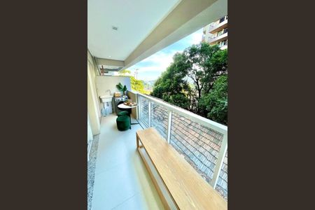 Apartamento à venda com 76m², 2 quartos e 1 vaga