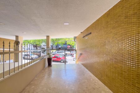 Apartamento à venda com 45m², 1 quarto e 1 vaga Apartamento à venda com 45m², 1 quarto e 1 vagaEntrada