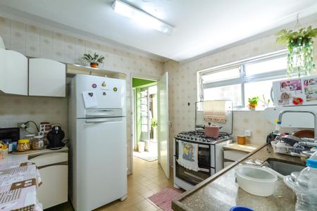 Casa à venda com 142m², 3 quartos e 2 vagas Casa à venda com 142m², 3 quartos e 2 vagasCozinha