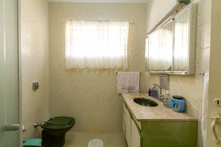 Casa à venda com 142m², 3 quartos e 2 vagas Casa à venda com 142m², 3 quartos e 2 vagasBanheiro