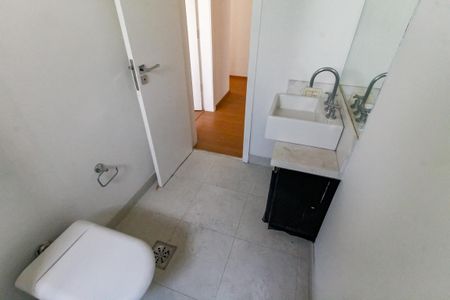Apartamento para alugar com 151m², 2 quartos e 2 vagasBanheiro Corredor