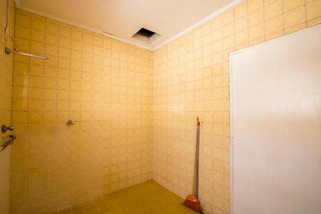 Casa para alugar com 160m², 2 quartos e 2 vagasBanheiro Social 1