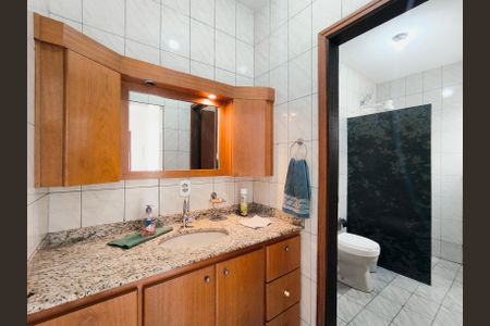 Casa para alugar com 223m², 4 quartos e 6 vagasBanheiro Social