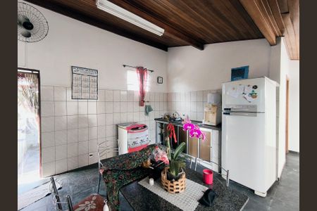 Casa para alugar com 223m², 4 quartos e 6 vagasCozinha Fundos