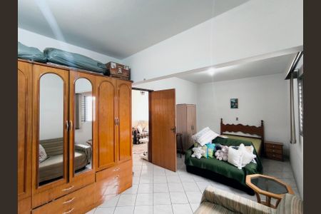 Casa para alugar com 223m², 4 quartos e 6 vagasSuíte