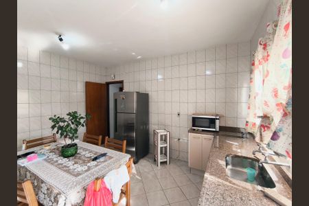 Casa para alugar com 223m², 4 quartos e 6 vagasCozinha