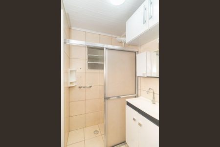 Banheiro de apartamento para alugar com 1 quarto, 40m² em Partenon, Porto Alegre