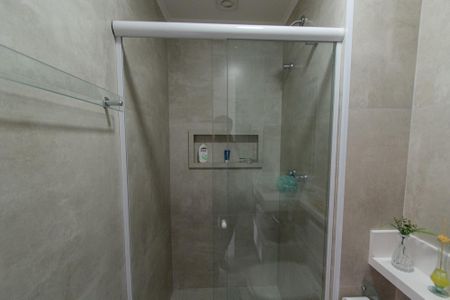 Apartamento à venda com 72m², 2 quartos e 1 vaga Apartamento à venda com 72m², 2 quartos e 1 vagaBanheiro Social