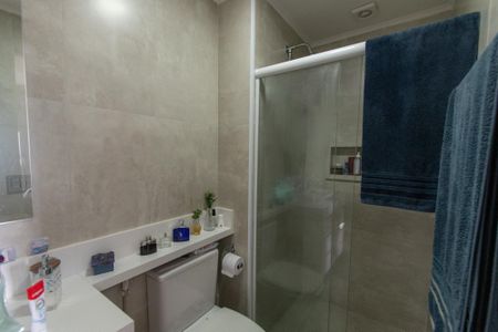 Apartamento à venda com 72m², 2 quartos e 1 vaga Apartamento à venda com 72m², 2 quartos e 1 vagaBanheiro da suíte