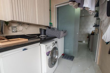 Apartamento à venda com 72m², 2 quartos e 1 vaga Apartamento à venda com 72m², 2 quartos e 1 vagaÁrea de serviço