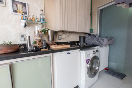 Apartamento à venda com 72m², 2 quartos e 1 vaga Apartamento à venda com 72m², 2 quartos e 1 vagaÁrea de serviço