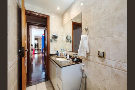 Apartamento à venda com 190m², 3 quartos e 2 vagasBanheiro da Suíte