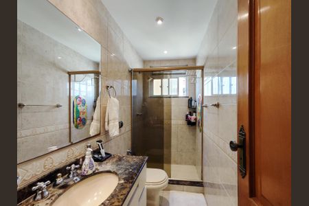 Apartamento à venda com 190m², 3 quartos e 2 vagasBanheiro da Suíte